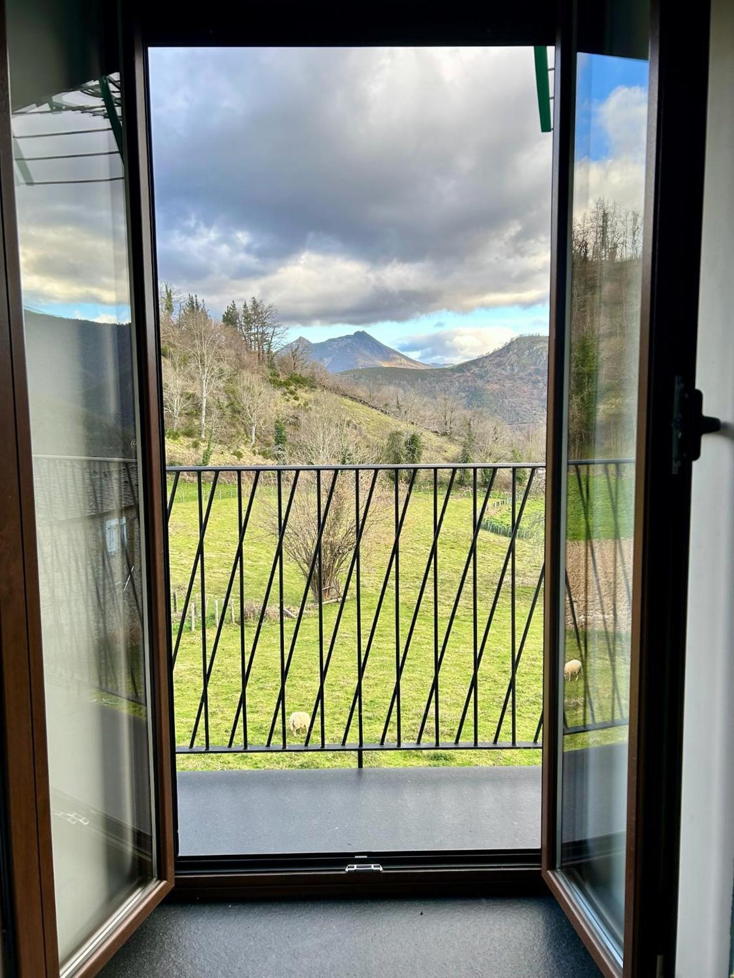 El Balcon De Muniellos Oballo ภายนอก รูปภาพ